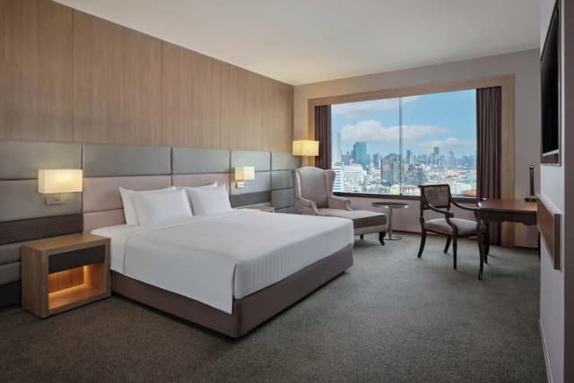 Jubilee Prestige Hotel Ratchadapisek-Room, 1 King Bed, City View-1