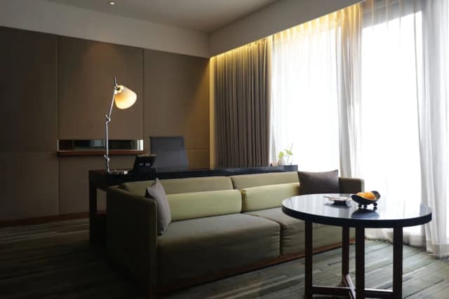 Hansar Bangkok Hotel-Urban Suite-2