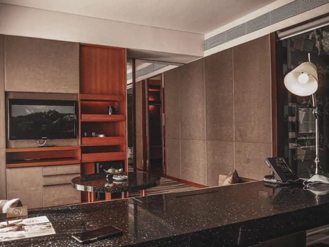 Hansar Bangkok Hotel-Urban Suite-3
