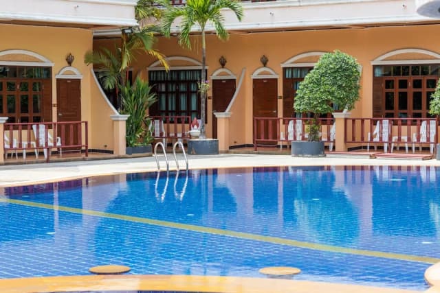 Tony Resort-Deluxe Double or Twin Room with Pool Access-4