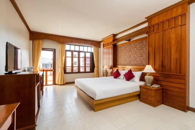 Tony Resort-Deluxe Double or Twin Room-4