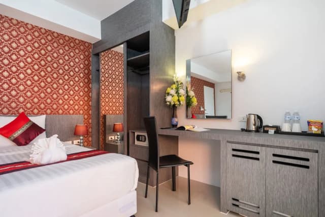 The Thames Pool Access Resort SHA+-2 Bedroom Family Pool Access Room-5