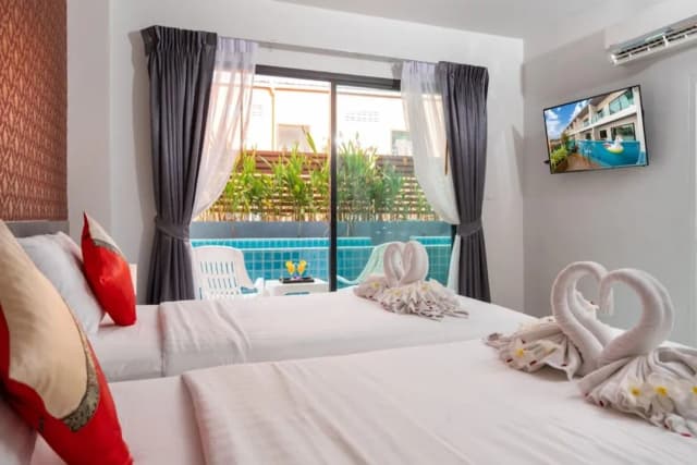 The Thames Pool Access Resort SHA+-Deluxe Twin Room with Pool Access-9