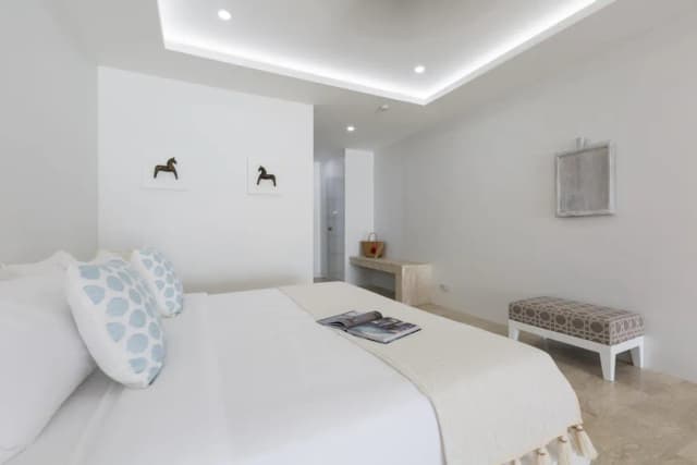 Skye Beach Hotel-1 Bedroom Pool Suite-7