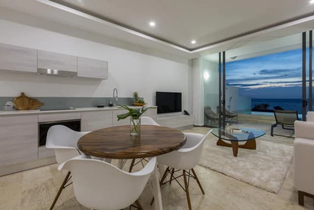 Skye Beach Hotel-1 Bedroom Sea View Pool Suite-11