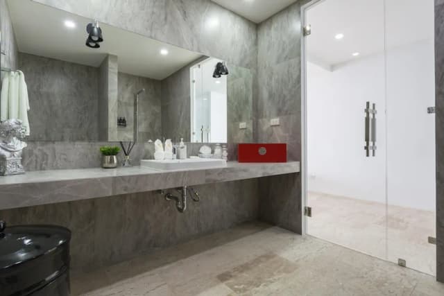 Skye Beach Hotel-1 Bedroom Sea View Pool Suite-14