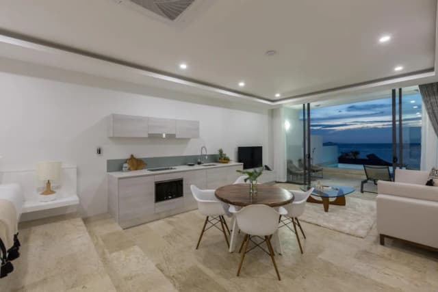 Skye Beach Hotel-1 Bedroom Sea View Pool Suite-10