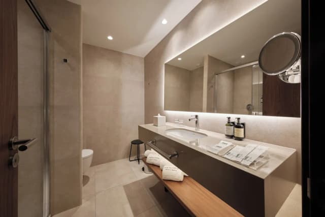 Catalonia Barcelona Plaza-Superior Room (Square View)-5