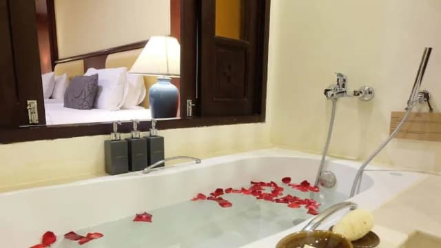 里姆渡假村-Grand Deluxe Room with Balcony-7