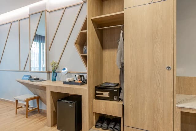 喀比奧南海灘藍索泰智能飯店 - 只招待成人-豪華四人房-4