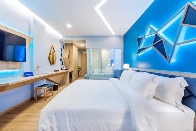 喀比奧南海灘藍索泰智能飯店 - 只招待成人-Deluxe Pool Facing Room-1