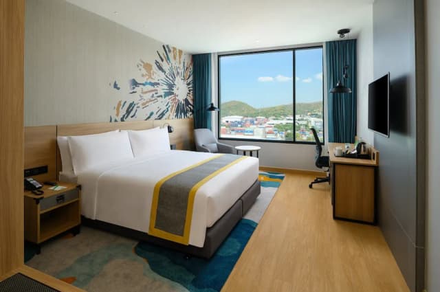 Holiday Inn & Suites Siracha Laemchabang by IHG-标准房, 1 张特大床, 阳台-7