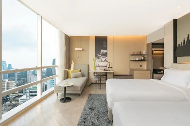 Pathumwan Princess Hotel-Grand Deluxe Conner King Bed-3