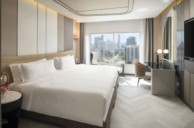 Pathumwan Princess Hotel-One Bedroom Premier Suite King-1