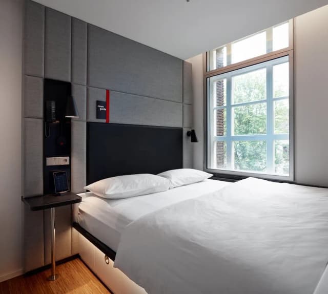 citizenM Amstel Amsterdam-客房, 1 张特大床 (High Floor)-1