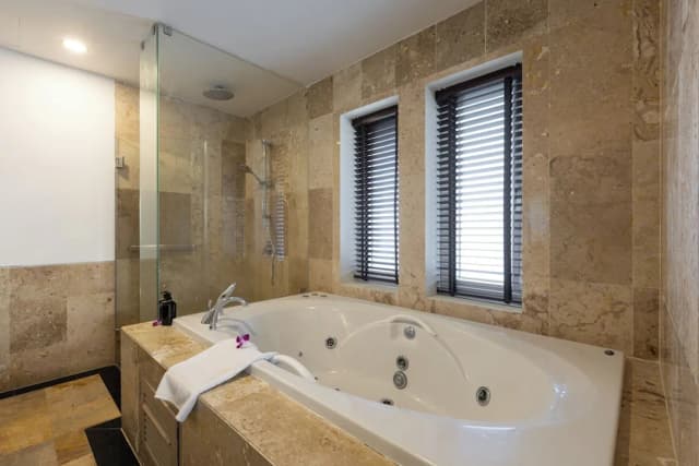 Phunawa 度假村-Three Bedroom Family Suite with Rooftop Jacuzzi-18