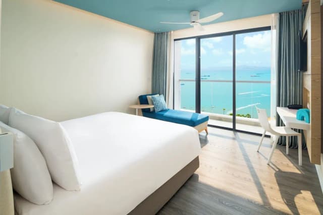 OZO North Pattaya-Deluxe Room, 1 King Bed, Ocean View-10