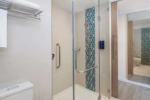 OZO North Pattaya-Deluxe Room, 1 King Bed, Ocean View-9