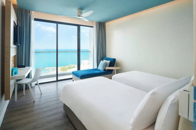 OZO North Pattaya-Deluxe Twin Room, Ocean View-5