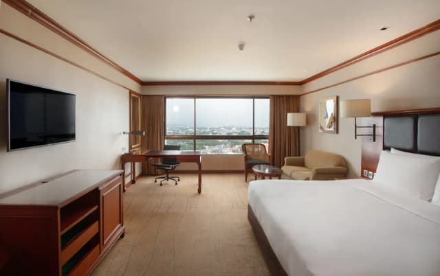 Centara Riverside Hotel Chiang Mai-华丽客房, 1 张特大床 (Premium)-1