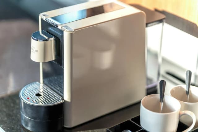 더 컨티넨트 호텔 수쿰윗-Continent King Room-26