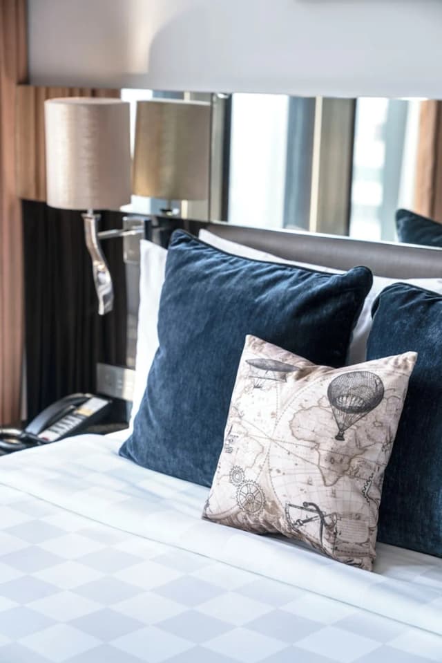 더 컨티넨트 호텔 수쿰윗-Continent Twin Room-15