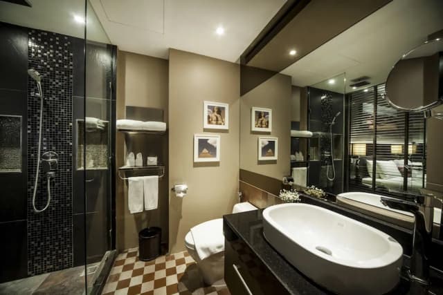 더 컨티넨트 호텔 수쿰윗-Continent Twin Room-5