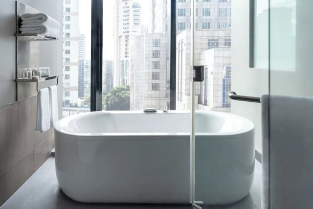 더 컨티넨트 호텔 수쿰윗-Panorama King Room-26