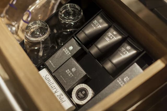 더 컨티넨트 호텔 수쿰윗-Panorama King Room-11