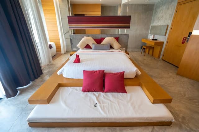 나우 호텔-이그제큐티브 더블룸-1