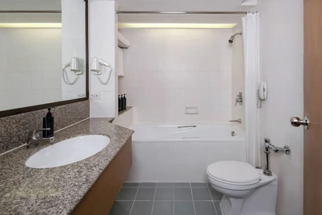 曼谷中庭大美居酒店-Corner Suite, 1 King Bed (Executive Lounge Access)-8