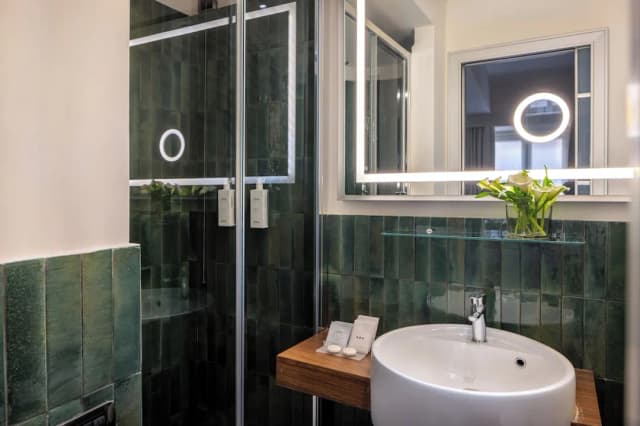 西班牙階梯 - 藝術飯店 | 烏納體驗飯店-尊榮雙床房-6