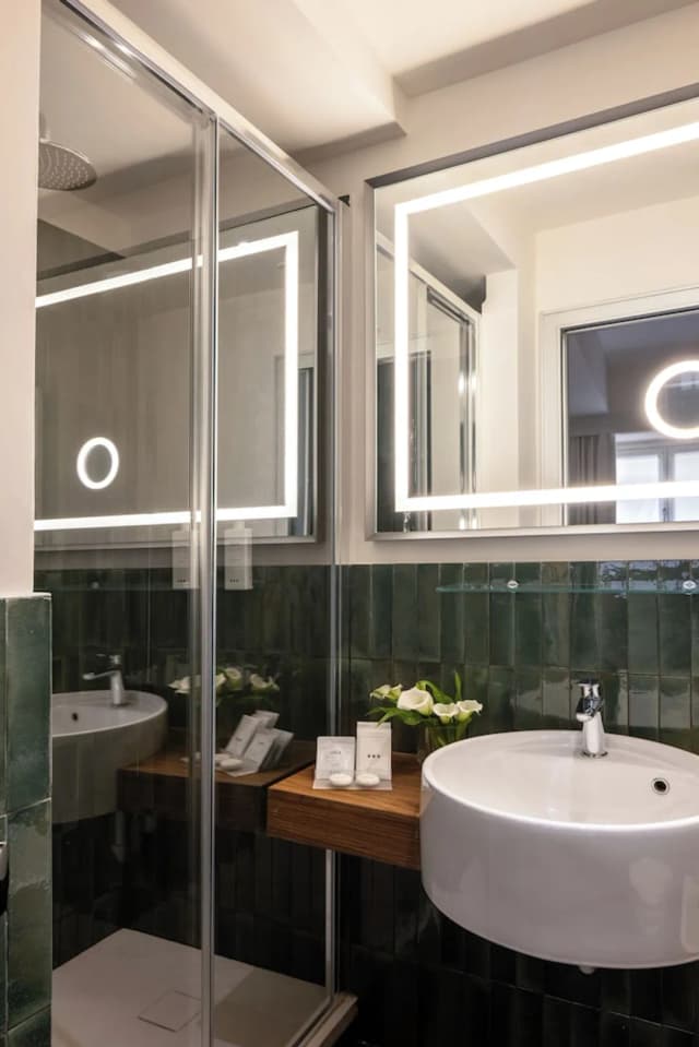 西班牙階梯 - 藝術飯店 | 烏納體驗飯店-家庭客房-11