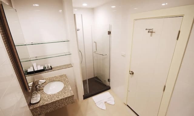 클래식 카메오 호텔 & 서비스 아파트먼트, 아유타야-디럭스룸-6