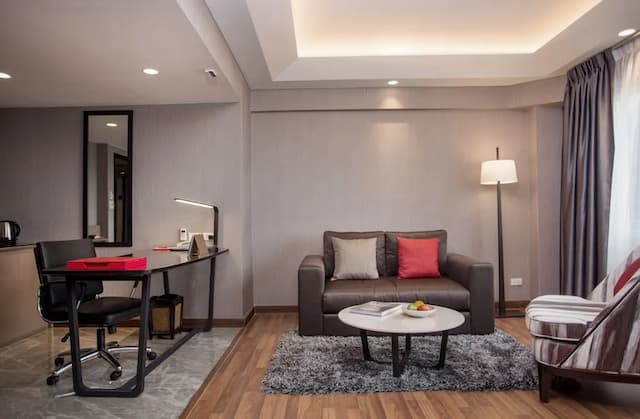 曼谷湄南河畔華美達廣場酒店-尊貴套房, 1 張特大雙人床, 河景-3