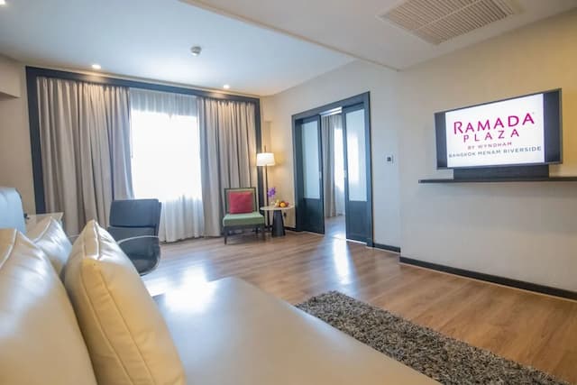 曼谷湄南河畔華美達廣場酒店-套房, 1 張特大雙人床, 河景 (Plaza)-6