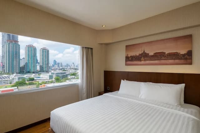 曼谷湄南河畔華美達廣場酒店-套房, 1 張特大雙人床, 露台, 河景-5