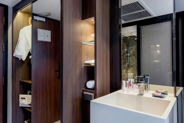 曼谷湄南河畔華美達廣場酒店-高級客房, 1 張特大雙人床-4