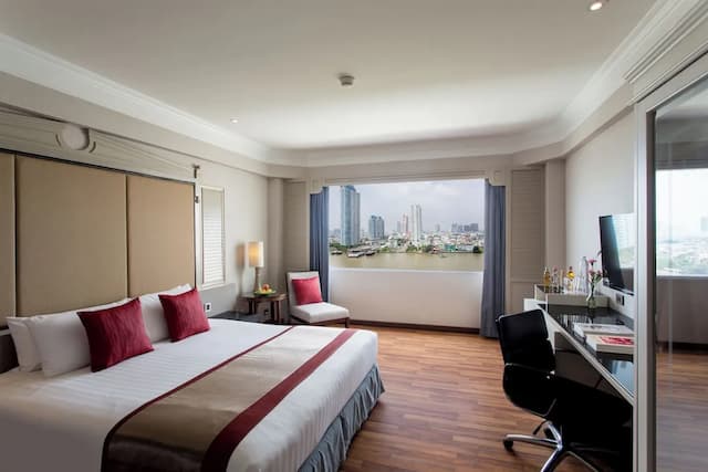 曼谷湄南河畔華美達廣場酒店-客房, 1 張特大雙人床, 泳池景 (Thai Deluxe)-7