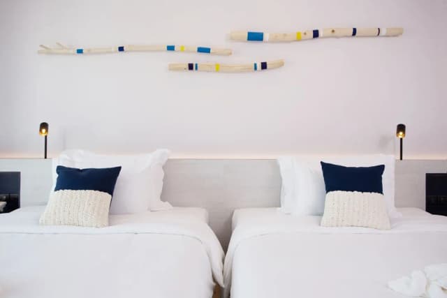 VERSO Hua Hin - a Veranda Collection-豪華雙床房-1