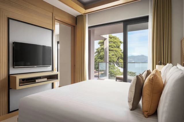 アマリ プーケット-スイート 1 ベッドルーム バルコニー オーシャンビュー (Club)-5