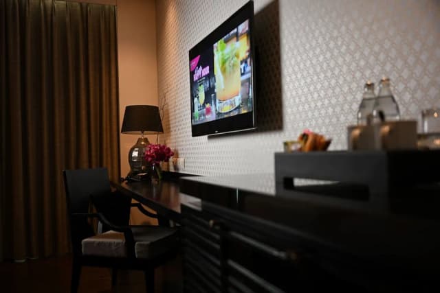 Mövenpick Hotel Sukhumvit 15 Bangkok-Executive Twin Room, 2 Twin Beds-2