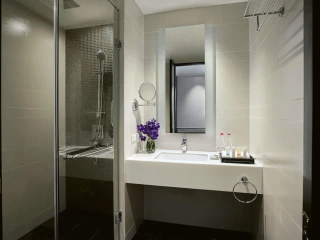 Mövenpick Hotel Sukhumvit 15 Bangkok-Superior Twin Room, 2 Twin Beds-8