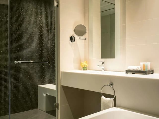 Mövenpick Hotel Sukhumvit 15 Bangkok-Deluxe Twin Room, 2 Twin Beds-10