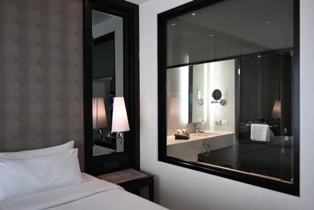 Mövenpick Hotel Sukhumvit 15 Bangkok-Deluxe Twin Room, 2 Twin Beds-2