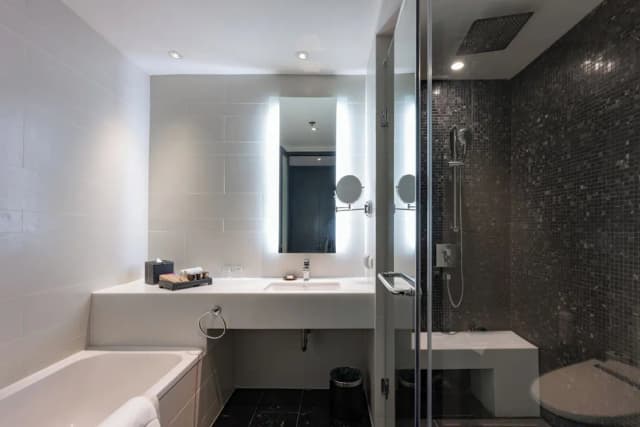 Mövenpick Hotel Sukhumvit 15 Bangkok-Executive Suite, 1 King Bed-4