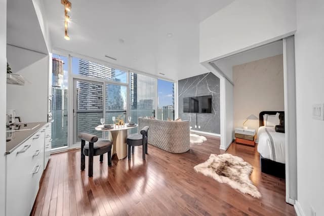 ザ ハーバー トロント-ビジネス スイート-1