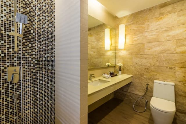 艾雷斯特飯店-Pool View Deluxe King Plus-2