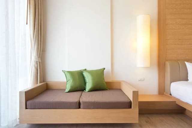 艾雷斯特飯店-Pool View Deluxe King Plus-3