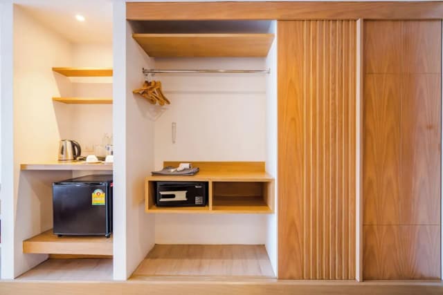 艾雷斯特飯店-客房 (Premier Pool View Deluxe)-5